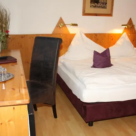 塔奈酒店 戈斯拉尔